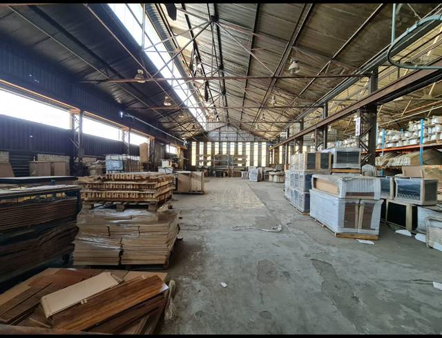 2,434M² WAREHOUSE TO LET IN WADEVILLE